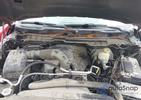 2017 Ram 1500 Express 4X2 6'4 Box из США, поврежденный, VIN 1C6RR6FT0HS615673